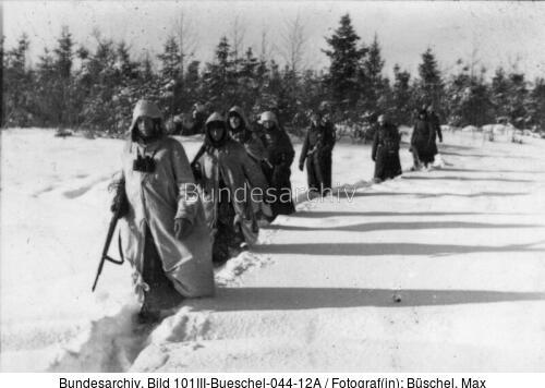 Russland, SS-Männer im Schnee