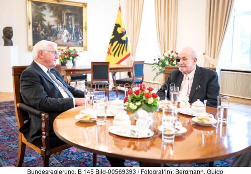 Bundespräsident Frank-Walter Steinmeier: Gespräch mit Salman Rushdie 2024