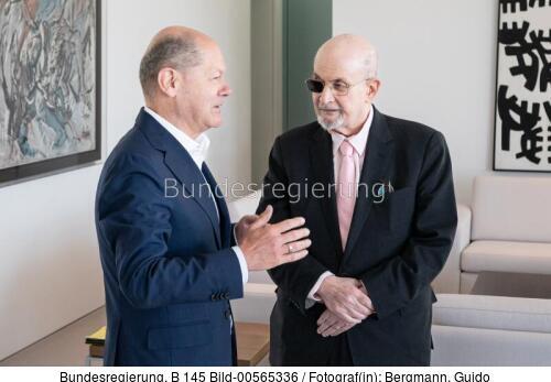 Bundeskanzler Olaf Scholz empfängt Salman Rushdie 2024