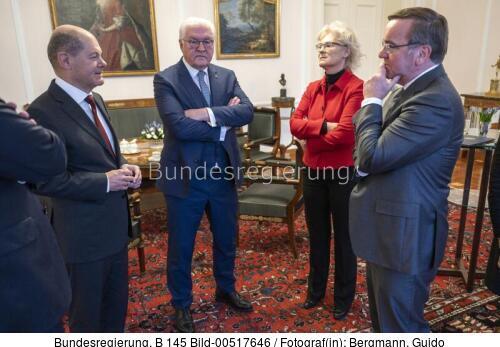 Bundespräsident Frank-Walter Steinmeier, Bundeskanzler Olaf Scholz, BM Boris Pistorius und BM a.D. Christine Lambrecht 2023