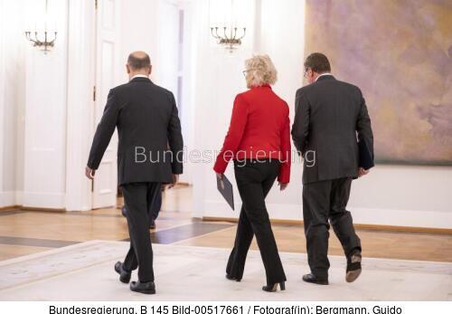 Bundeskanzler Olaf Scholz, BM Boris Pistorius und BM a.D. Christine Lambrecht 2023