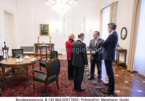 Bundeskanzler Olaf Scholz, BM Boris Pistorius, StS Steffen Hebestreit und BM a.D. Christine Lambrecht 2023