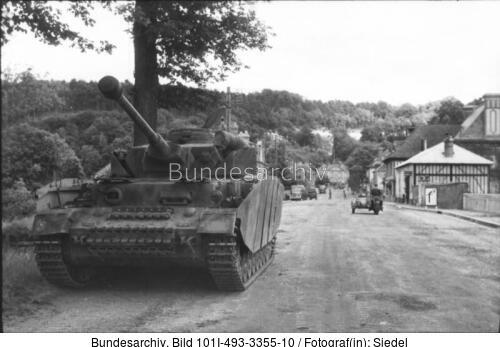 Bei Caen, Panzer IV der 12.SS-Pz.Division
