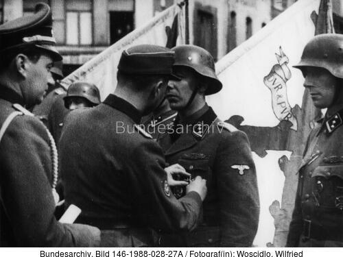 Brüssel, Heimkehr SS-Brigade "Wallonien", Degrelle