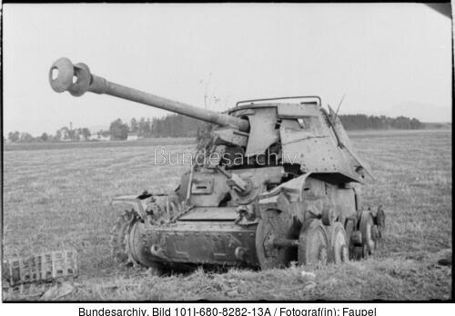 Slowakei, Martin, zerstörter Panzer