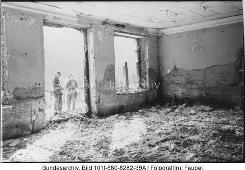 Slowakai, Kunerad, Schlossruine