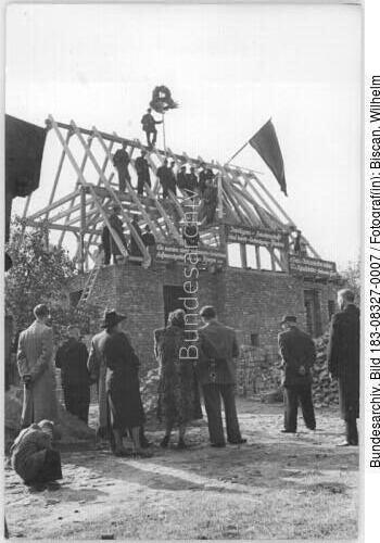 Magdeburg, Eigenheim-Bau, Richtfest