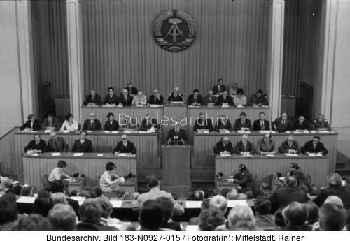 Berlin, 13. Volkskammertagung, Honecker