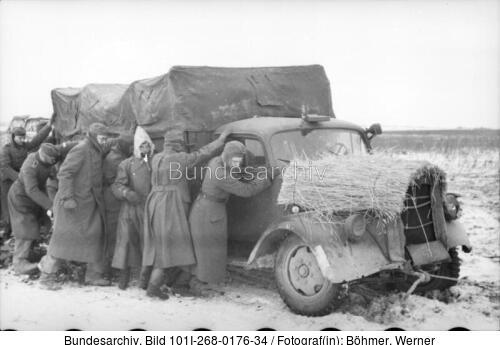 Russland, Anschub eines Lastwagens