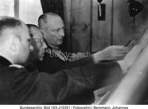 Einsatzbesprechung, Hans-Günther v. Kluge