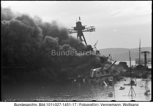 Toulon, französisches Kriegsschiff