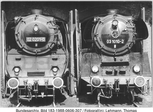 Halle/Saale, Dampfloks BR 02 und BR 03