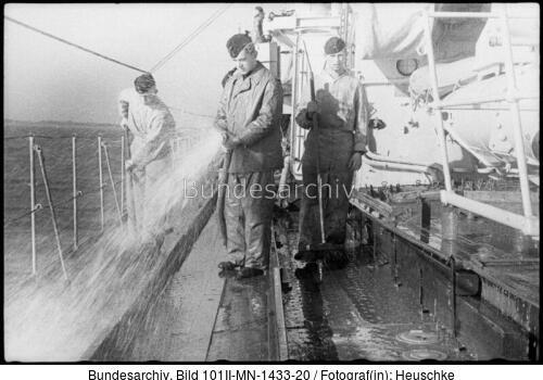 Zerstörer, Dienst an Bord