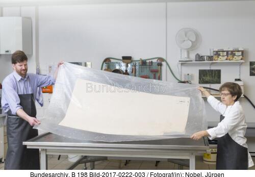 Freiburg, Bundesarchiv, <span class="match">Karte</span>nrestaurierung