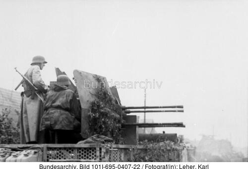 <span class="match">Warschauer Aufstand</span>, Vierlingsflak