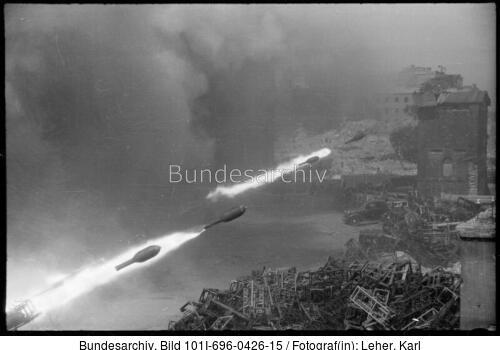 <span class="match">Warschauer Aufstand</span>, Raketenwerfer-Einsatz