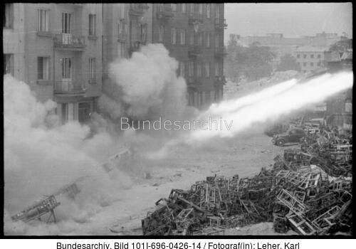 <span class="match">Warschauer Aufstand</span>, Raketenwerfer-Einsatz