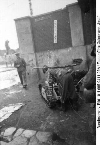 Warschauer Aufstand, Soldaten mit Goliath