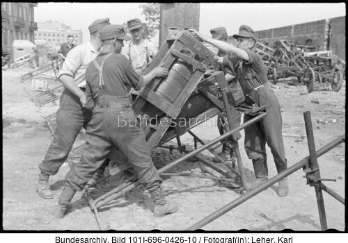 <span class="match">Warschauer Aufstand</span>, Raketenwerfer-Einsatz