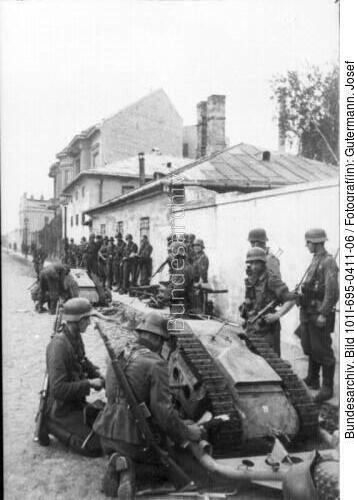 Warschauer Aufstand, Soldaten mit Goliath