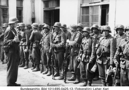 Warschauer Aufstand, Aufstellung von Soldaten