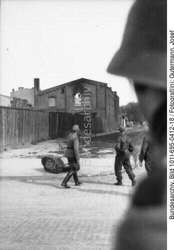 Warschauer Aufstand, Soldaten mit "Goliath"