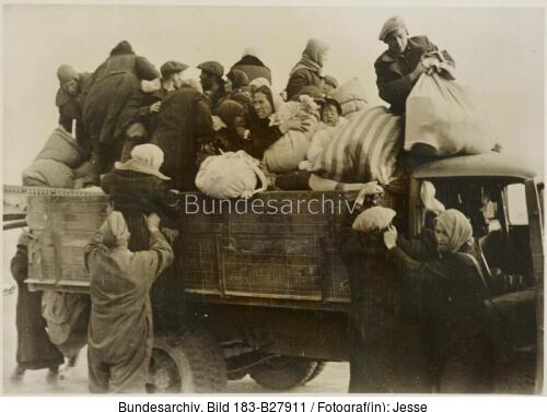 Russland, <span class="match">Stalingrad</span>, russische Flüchtlinge