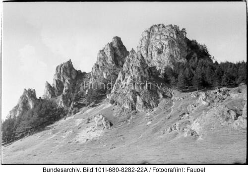 Slowakei, bei Porubka, Bergformation