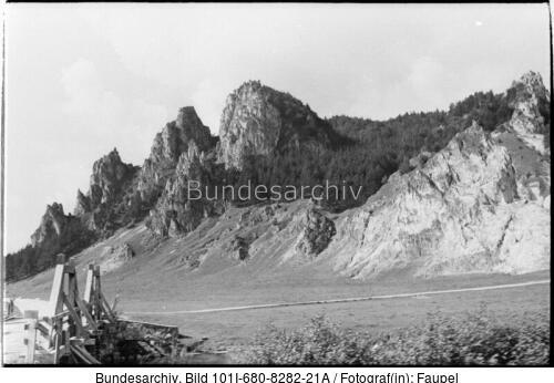 Slowakei, bei Porubka, Bergformation