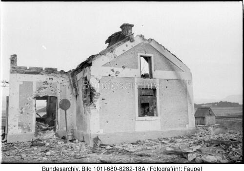 Slowakei, bei Proubka, Hausruine