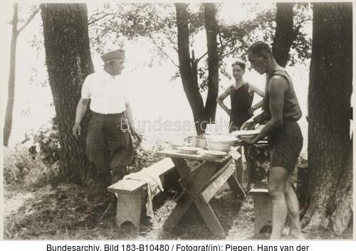 Lettland, Nirza, Essen im Führungsstab
