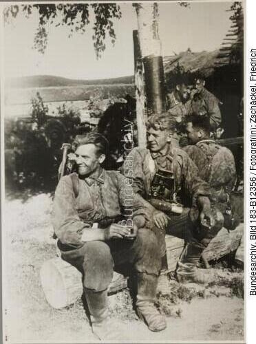 Russland, Soldaten der Waffen-SS, Rast