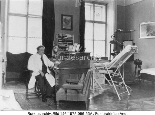 Linz, Eduard Bloch in Arztpraxis
