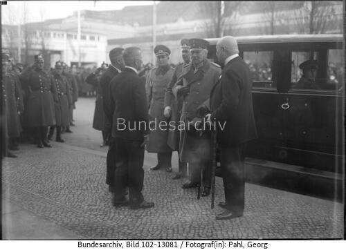 Berlin, <span class="match">Grüne Woche</span>, Besuch Paul v. Hindenburg