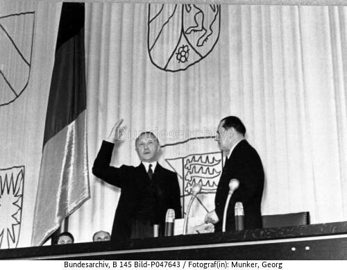 Bonn, Vereidigung Konrad Adenauer