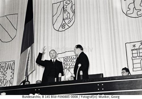 Bonn, Vereidigung Konrad Adenauer