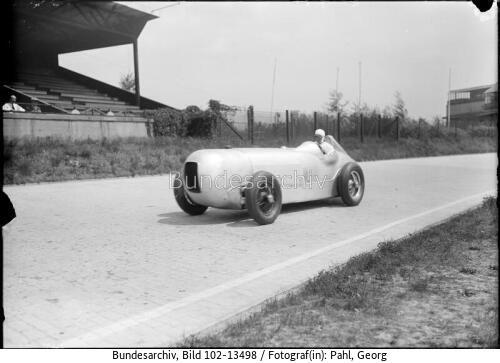 Berlin, Manfred von <span class="match">Brauchitsch</span> mit Mercedes