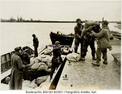 Russland, Kaukasus, Verpflegungstransport