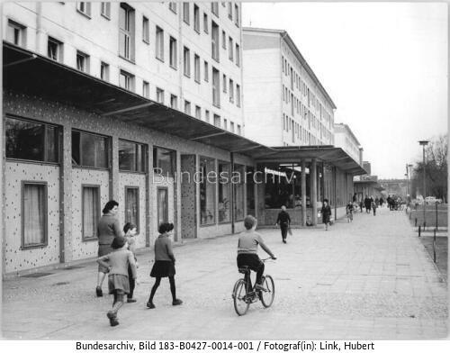 Potsdam, Straße Am Kanal, Neubauten