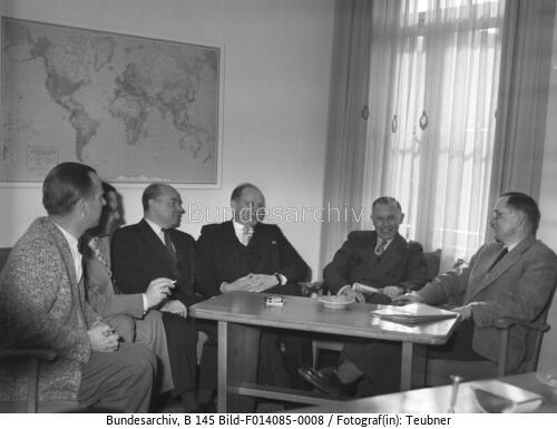 BM Theodor Blank und Mitarbeiter