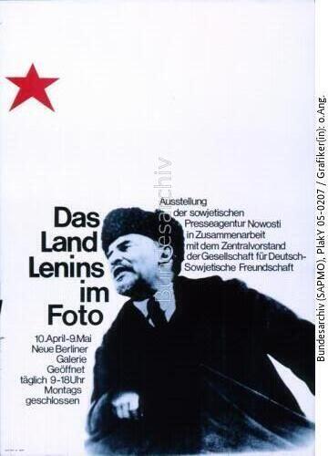 Berlin, Ausstellung Das Land Lenins im Foto