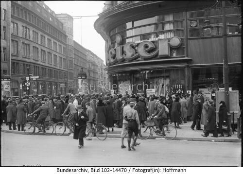 Berlin, <span class="match">NS-Boykott gegen jüdische Geschäfte</span>