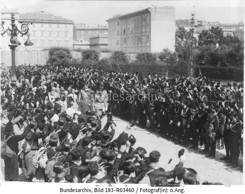 Italien, Modena, Mussolini vor Kadetten
