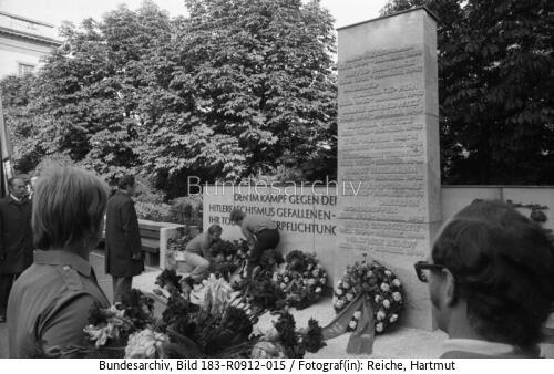 Berlin, Einweihung Denkmal