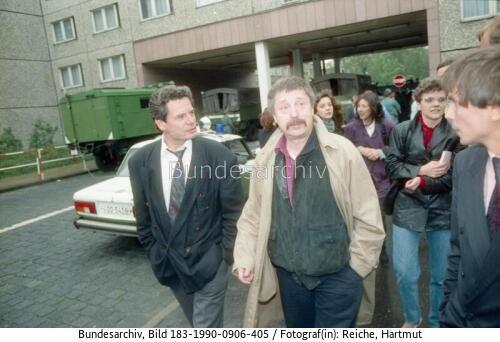 Berlin, Besetzung Stasi-Zentrale, Biermann, Gauck