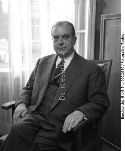 StS Hans Globke 1956