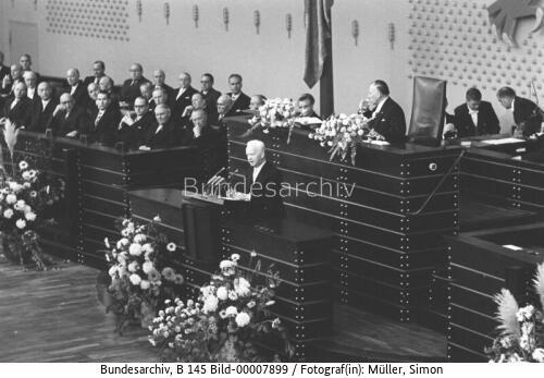 <span class="match">Bundespräsident</span> Heinrich Lübke 1959