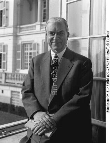 StS Hans Globke 1956