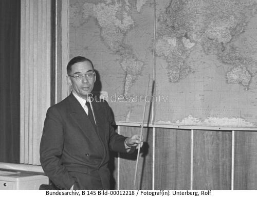 <span class="match">Ulrich de Maizière</span> 1956