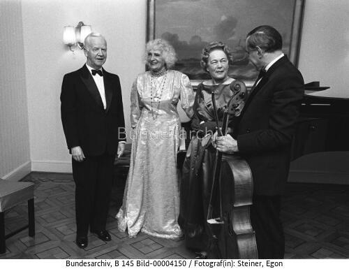 Bundespräsident Lübke und Pianistin Elly Ney 1960